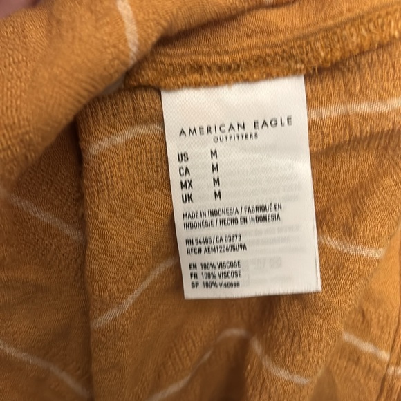 American Eagle front tie puff sleeve casual top. - Picture 6 of 6